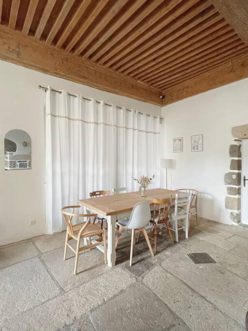 Logis Du Chandelier Le Puy-en-Velay 外观 照片